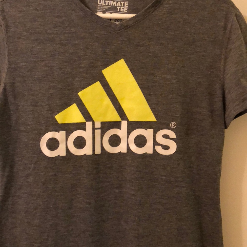 Adidas top - Picture 3 of 3